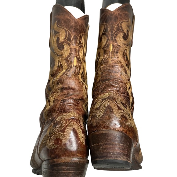 Old Gringo Brown Ankle Boots, sz 7, pre-owned, gently used. - Picture 2 of 16